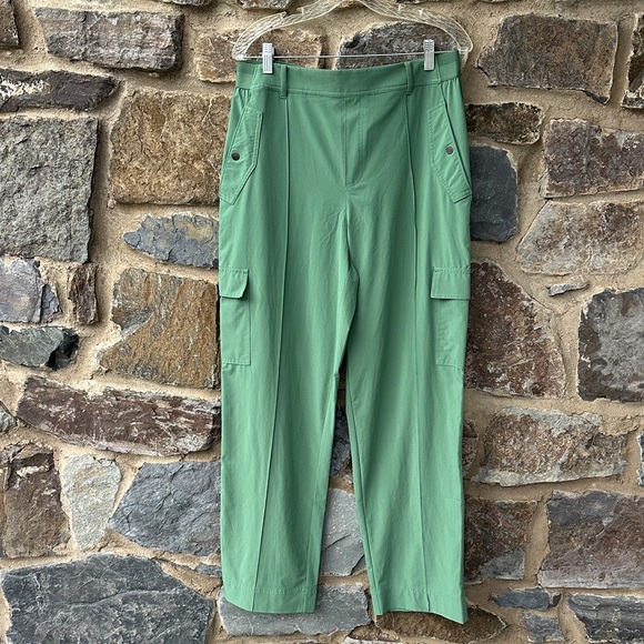 NWOT Athleta Vienna Cargo Pants in green size 16 - Picture 2 of 7